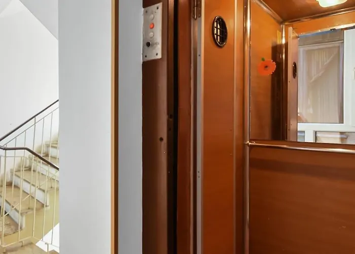 Mysa Modern * Near Cismigiu Park * Netflix * بوخارست