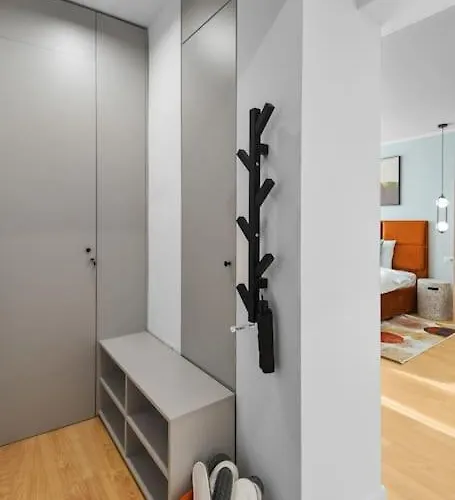 Mysa Modern * Near Cismigiu Park * Netflix شقة *